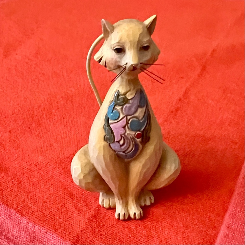 Jim Shore - Handcrafted Tan Cat Figurine with Colorful Quilt Accents
